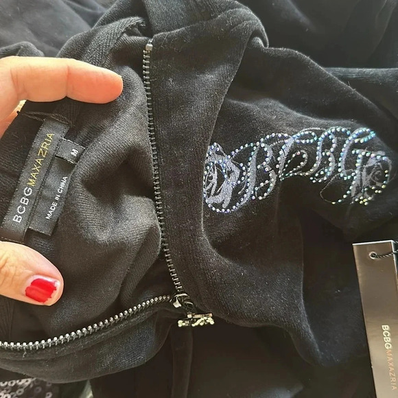 NWT BCBGMaxAzria Velvet Rhinestones Iridescent Roses Hoodie Track Suit 2-Piece - Picture 13 of 13